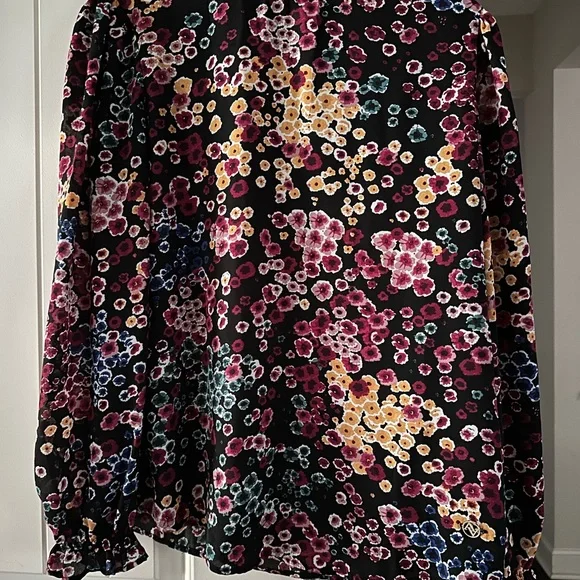 Adrienne Vittadini Floral Blouse Size S - Picture 2 of 6